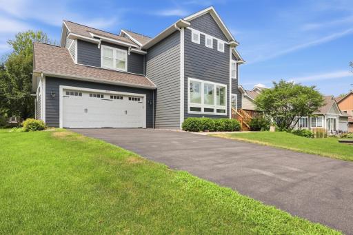 16872 Eagleview Drive, Lakeville, MN 55044