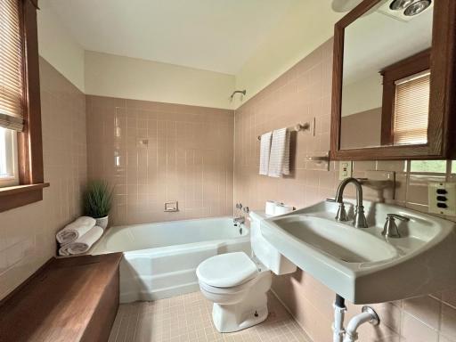 962 Jackson Street, Saint Paul, MN 55117