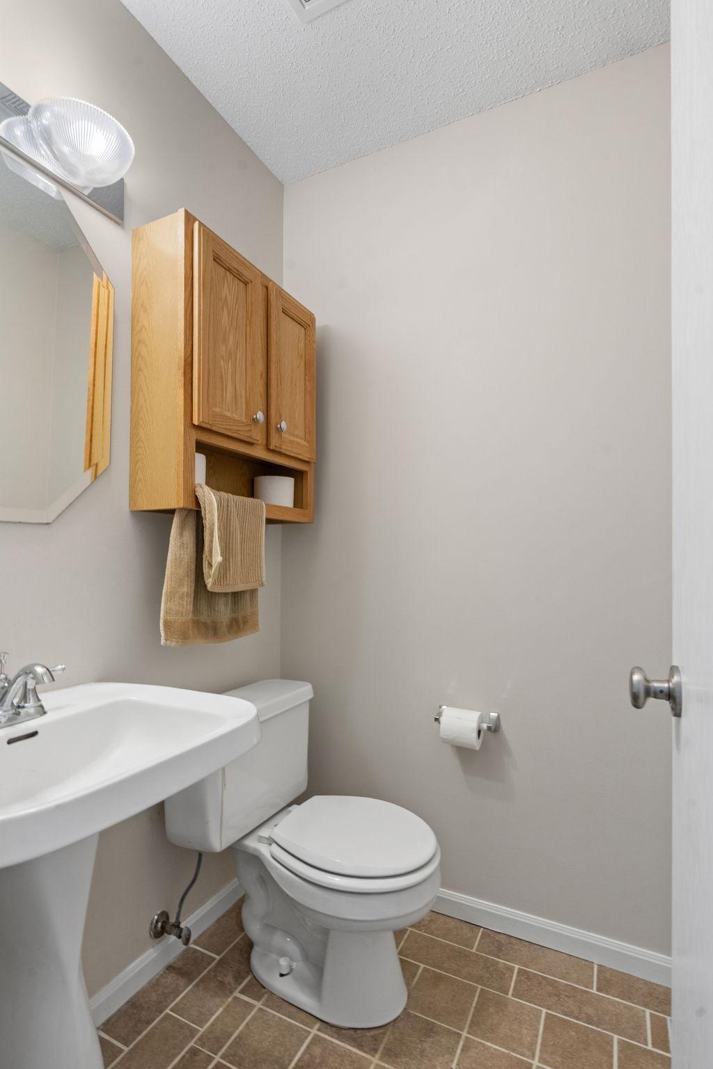 26-web-or-mls-592 Mariner Way-26.jpg