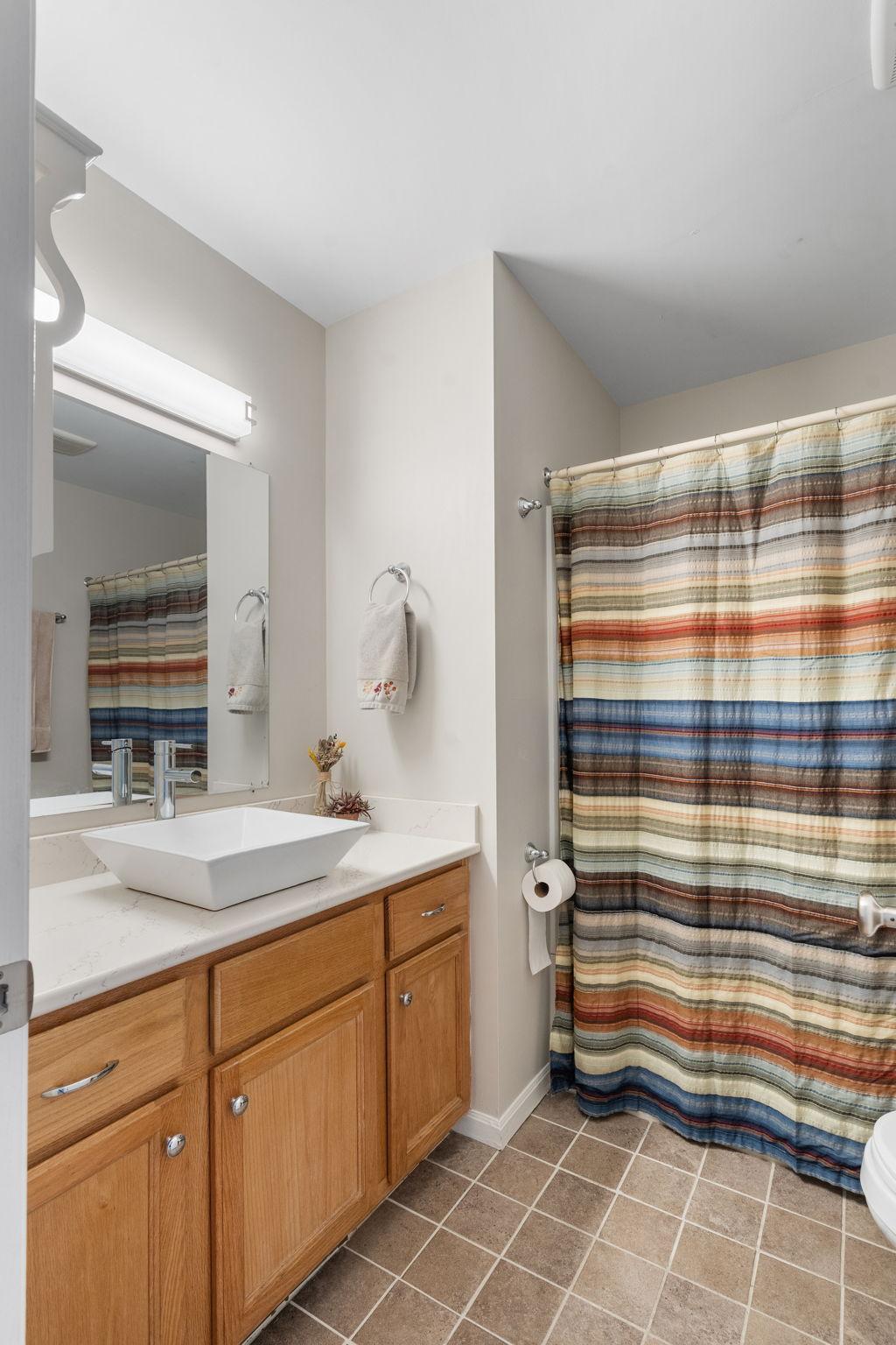 37-web-or-mls-592 Mariner Way-37.jpg