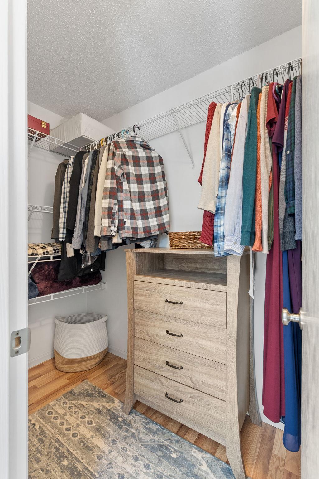 35-web-or-mls-592 Mariner Way-35.jpg