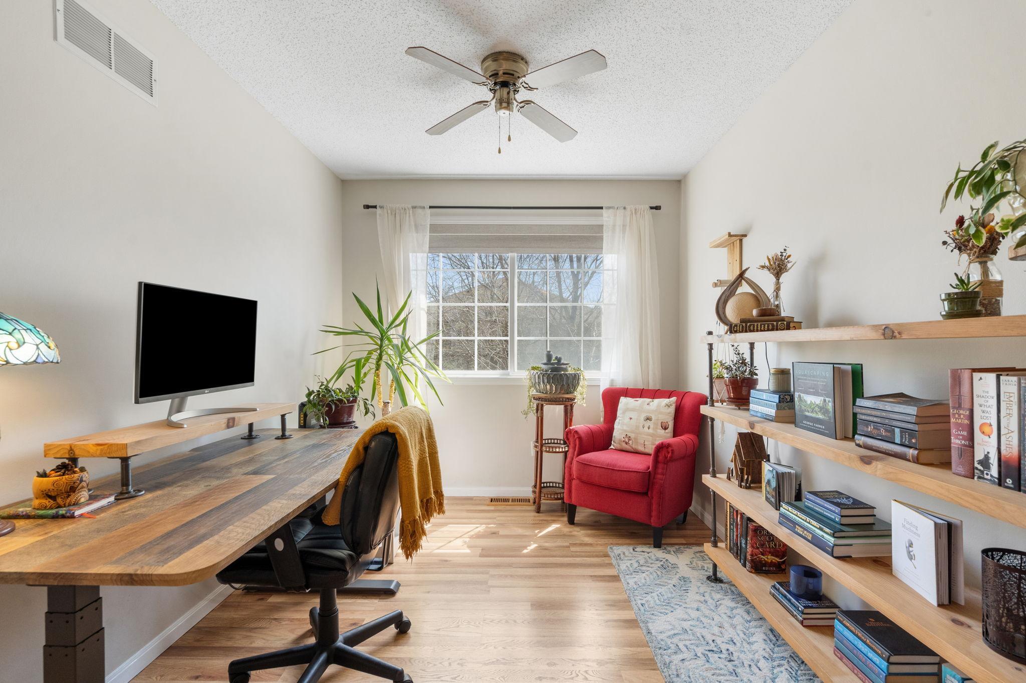 28-web-or-mls-592 Mariner Way-28.jpg