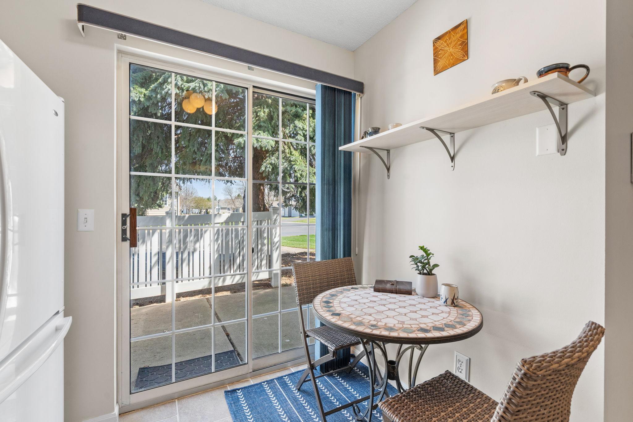 24-web-or-mls-592 Mariner Way-24.jpg