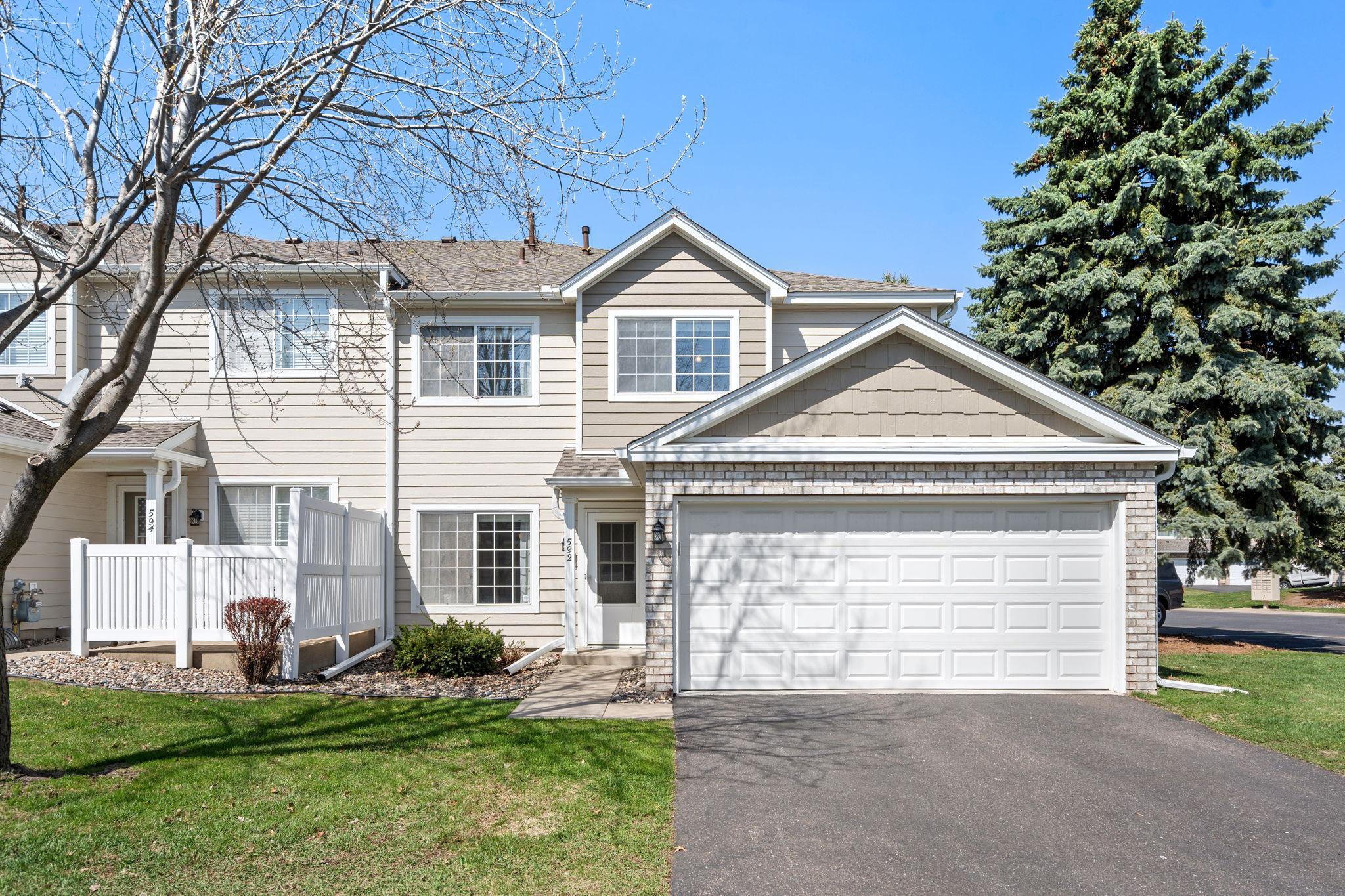 1-web-or-mls-592 Mariner Way-1.jpg
