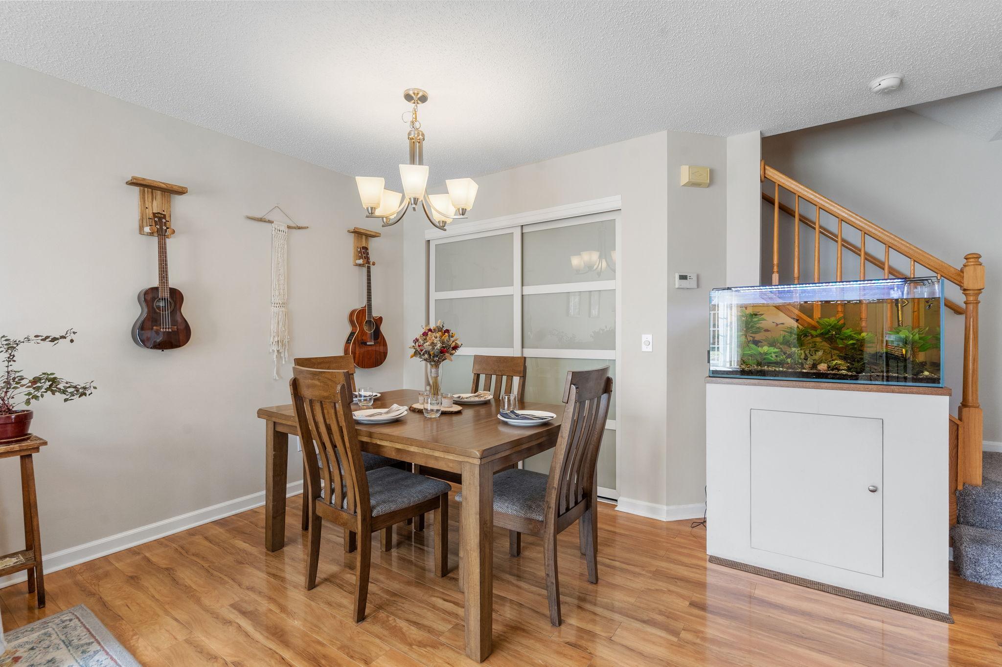 18-web-or-mls-592 Mariner Way-18.jpg