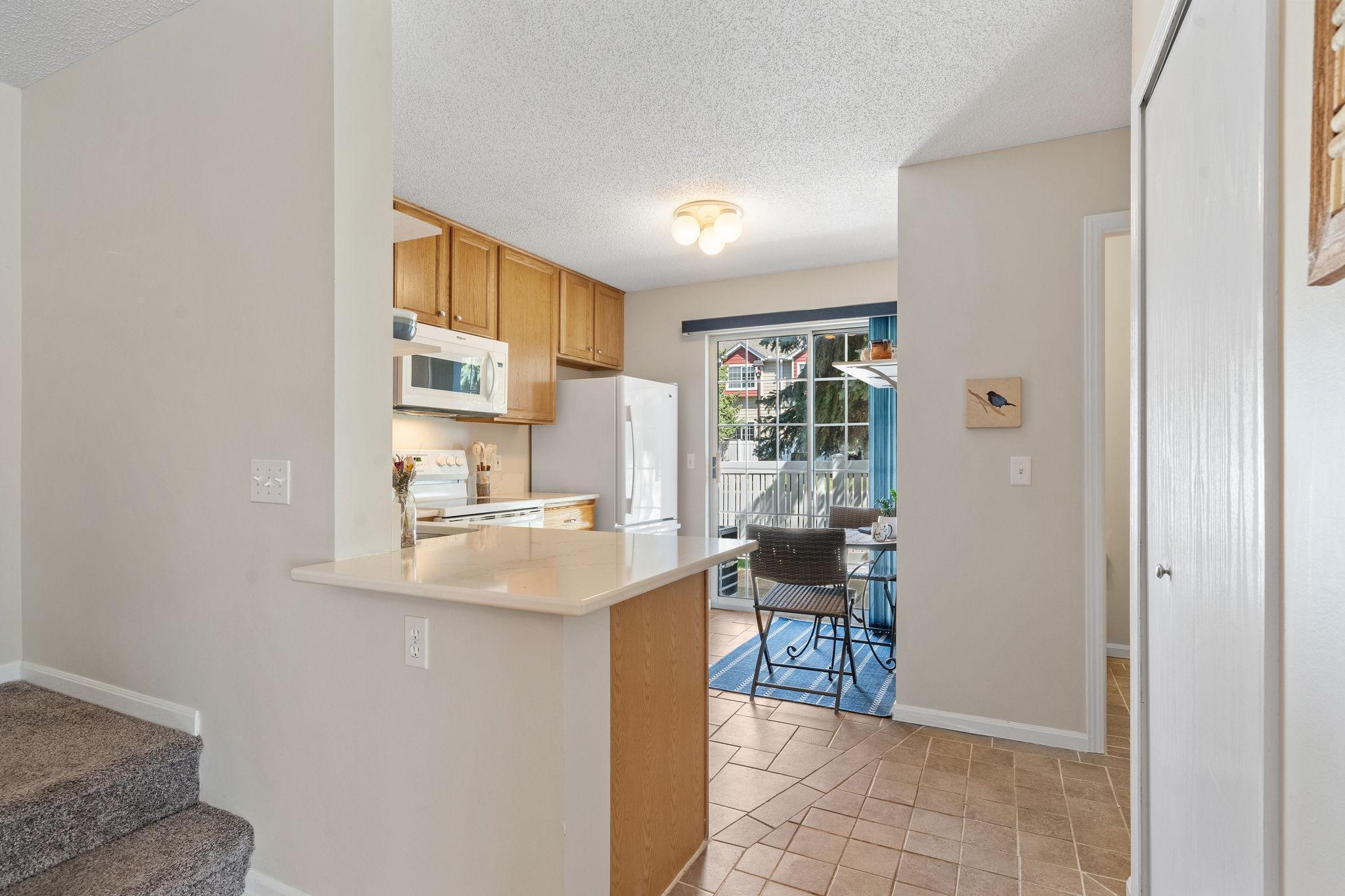20-web-or-mls-592 Mariner Way-20.jpg