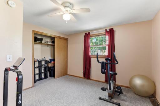 2510 Cavell Avenue N, Minneapolis, MN 55427