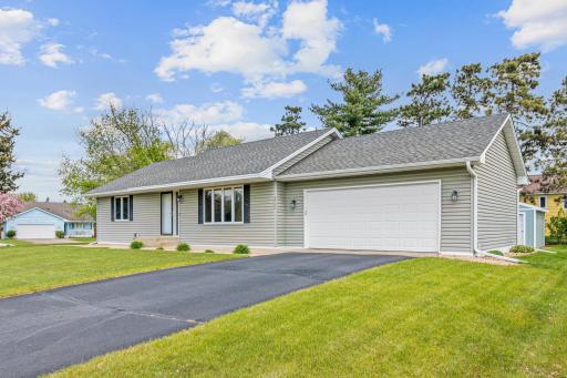 3745 121st Lane NW, Minneapolis, MN 55433