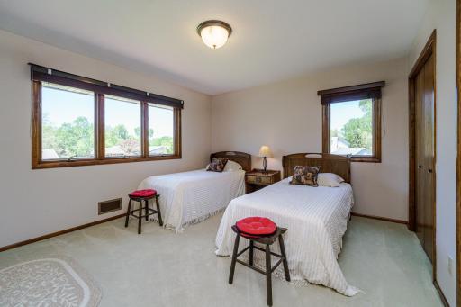 3052 Cherrywood Court, Saint Paul, MN 55121