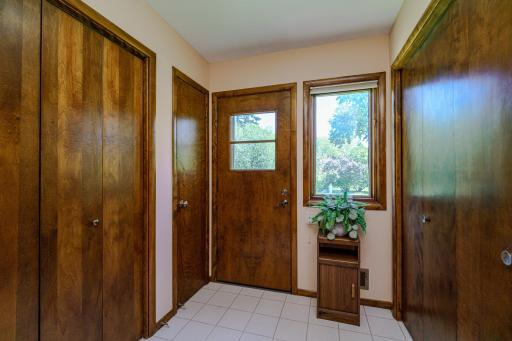 3052 Cherrywood Court, Saint Paul, MN 55121