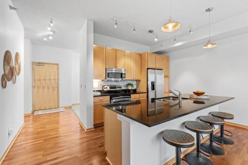 4525 Park Commons Drive, 521, Saint Louis Park, MN 55416