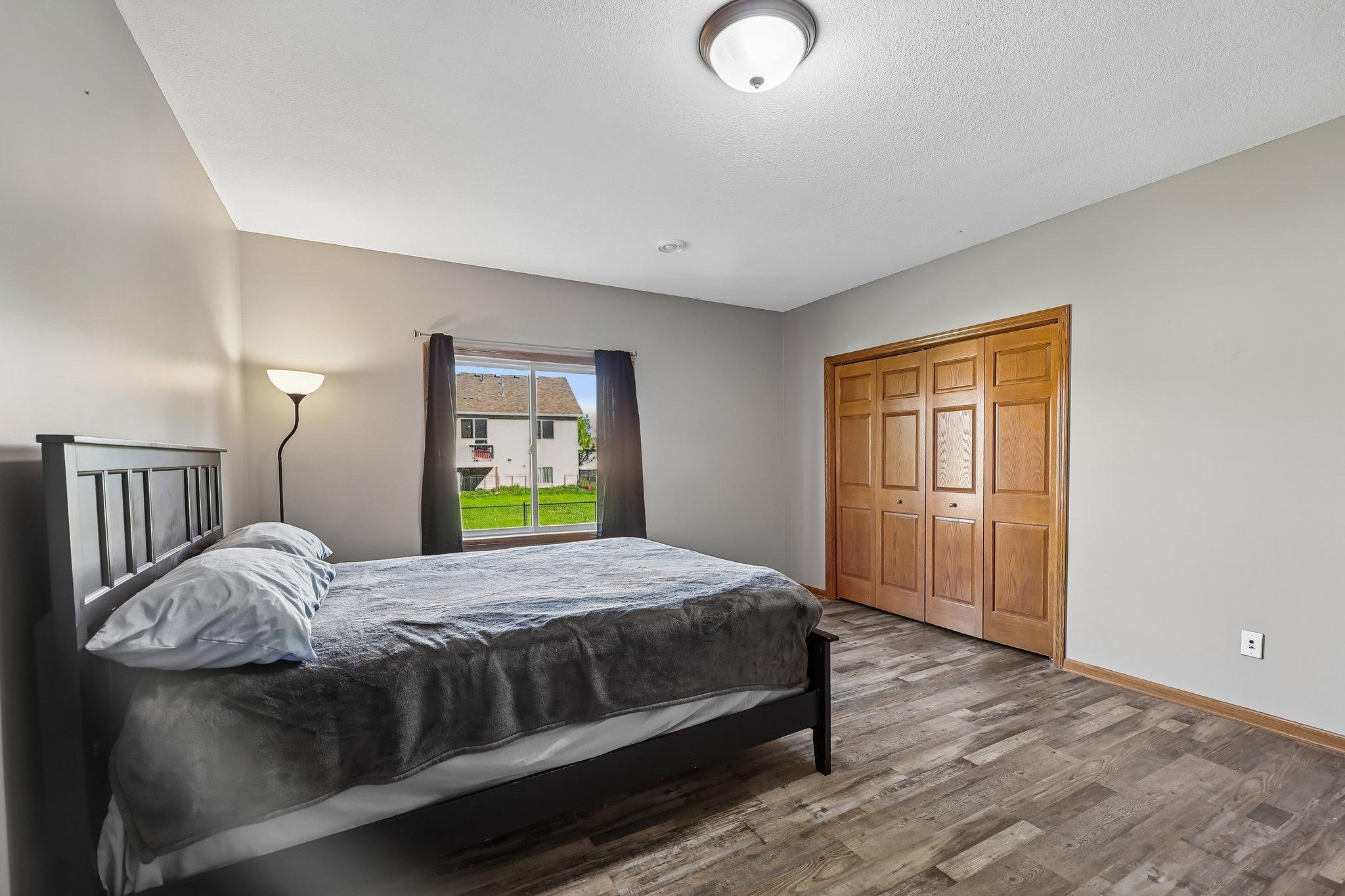 27-web-or-mls-Overlook Dr SE-S2105-027.jpg