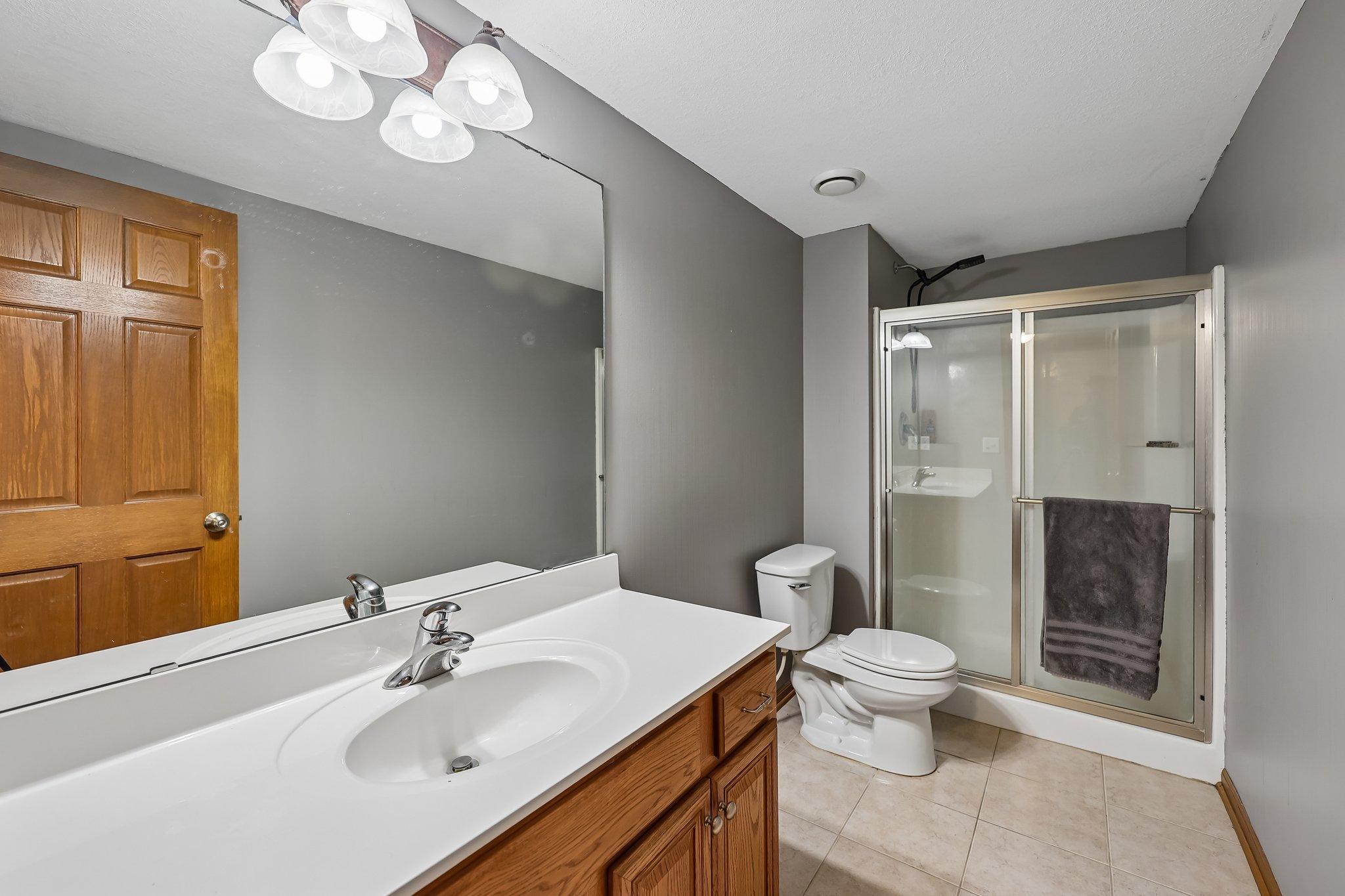 29-web-or-mls-Overlook Dr SE-S2105-029.jpg