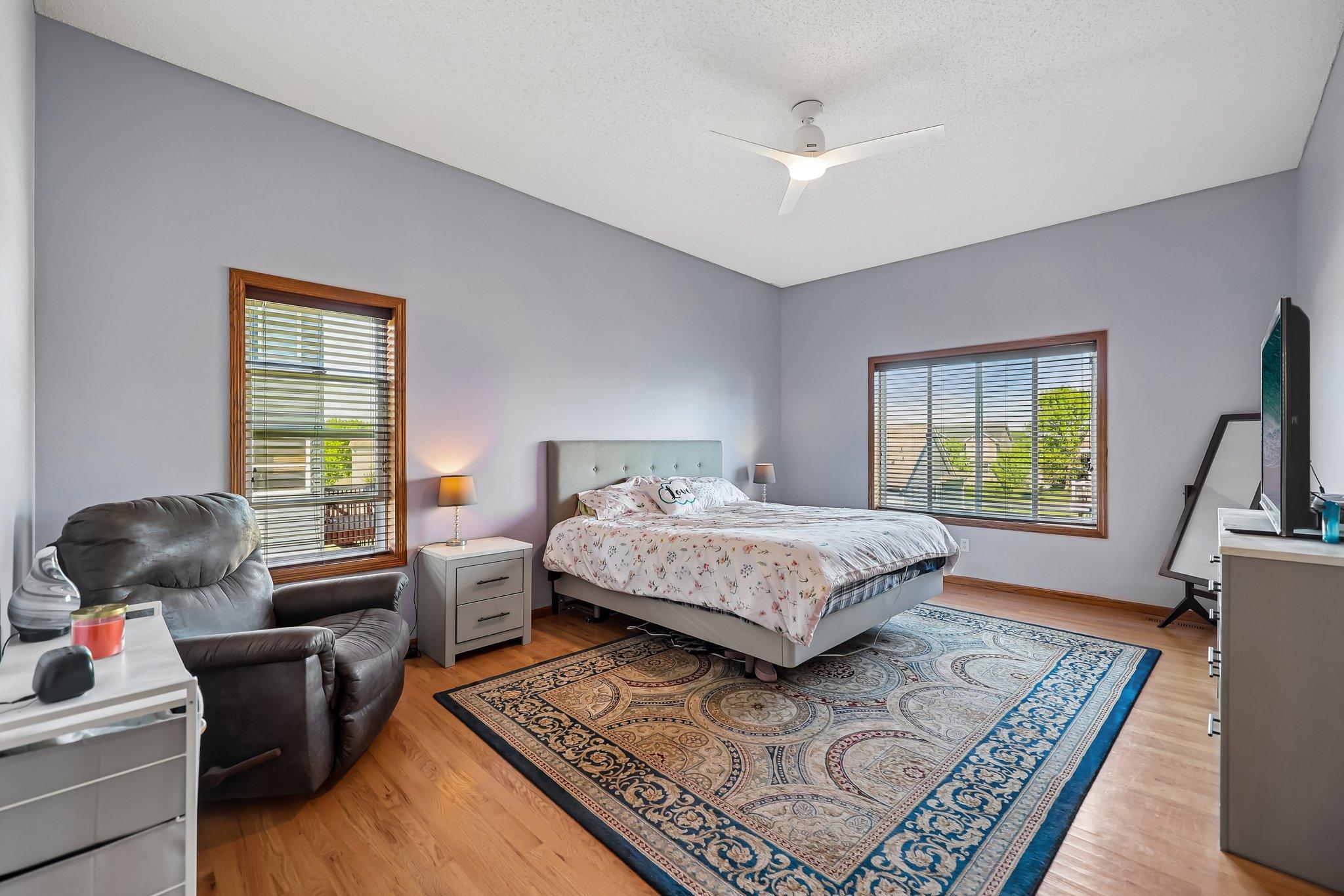 35-web-or-mls-Overlook Dr SE-S2105-035.jpg