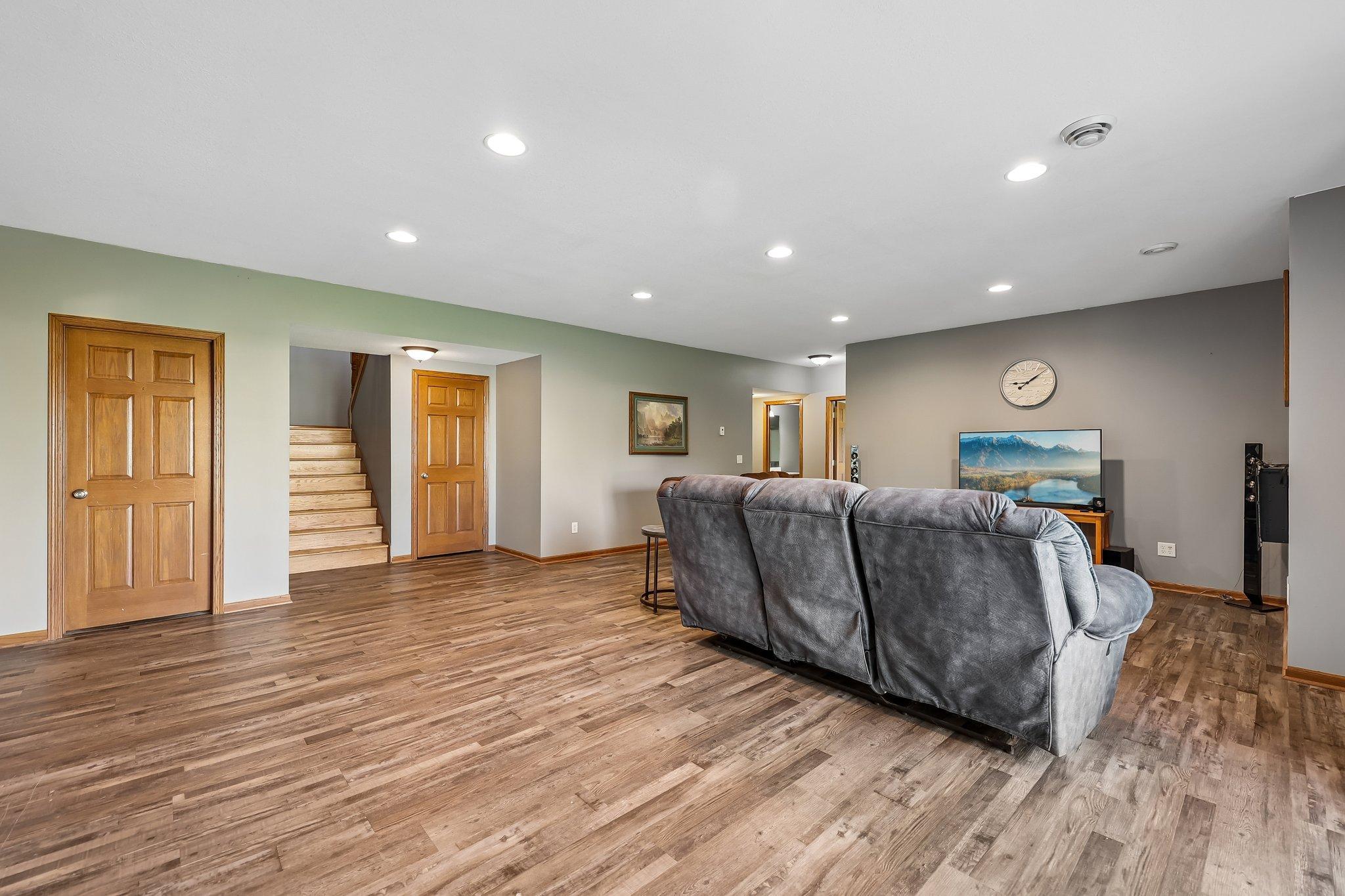 43-web-or-mls-Overlook Dr SE-S2105-043.jpg