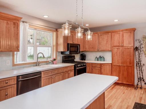 5142 Waterbury Road, Mound, MN 55364