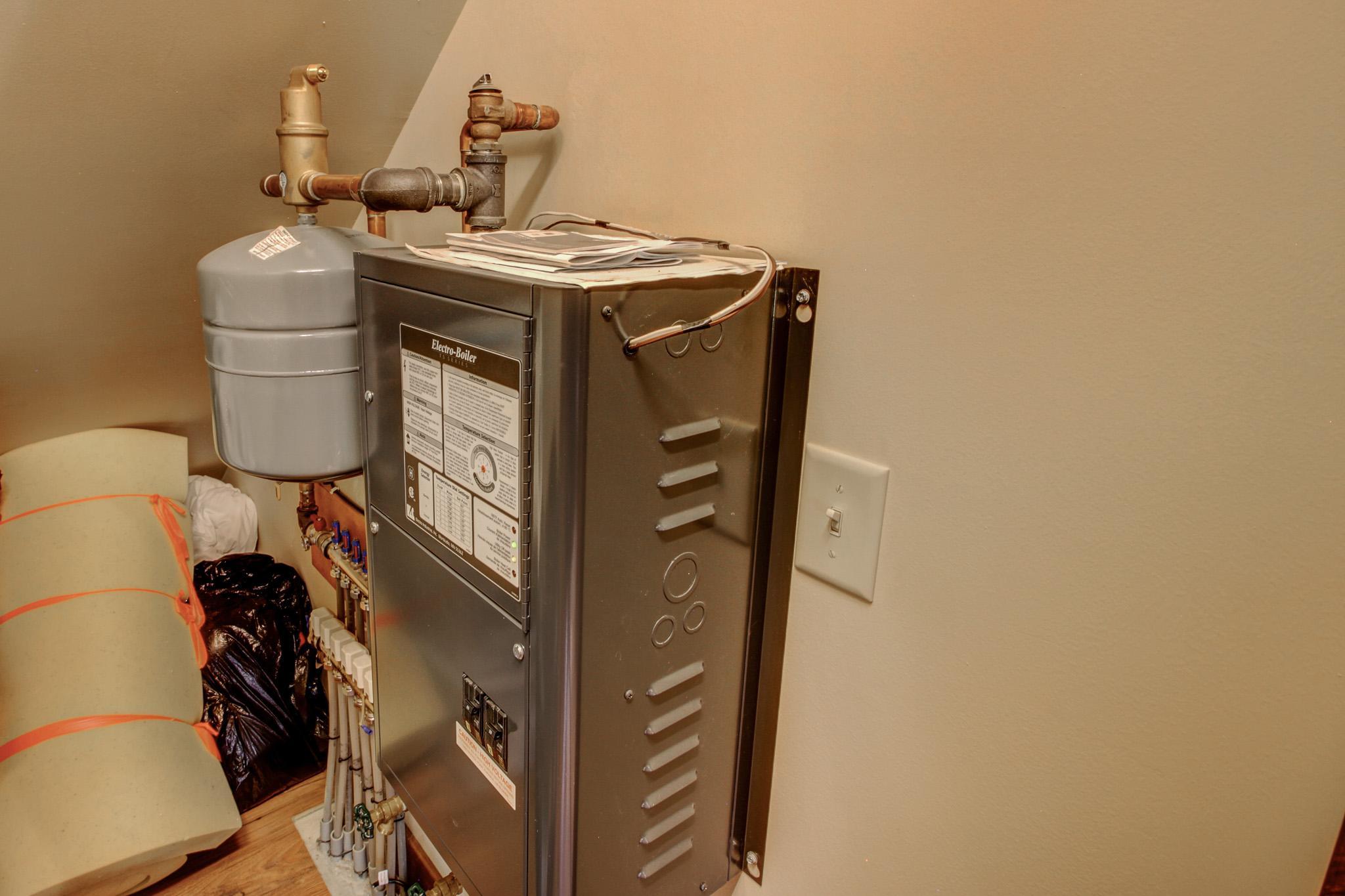 House In Floor Heat