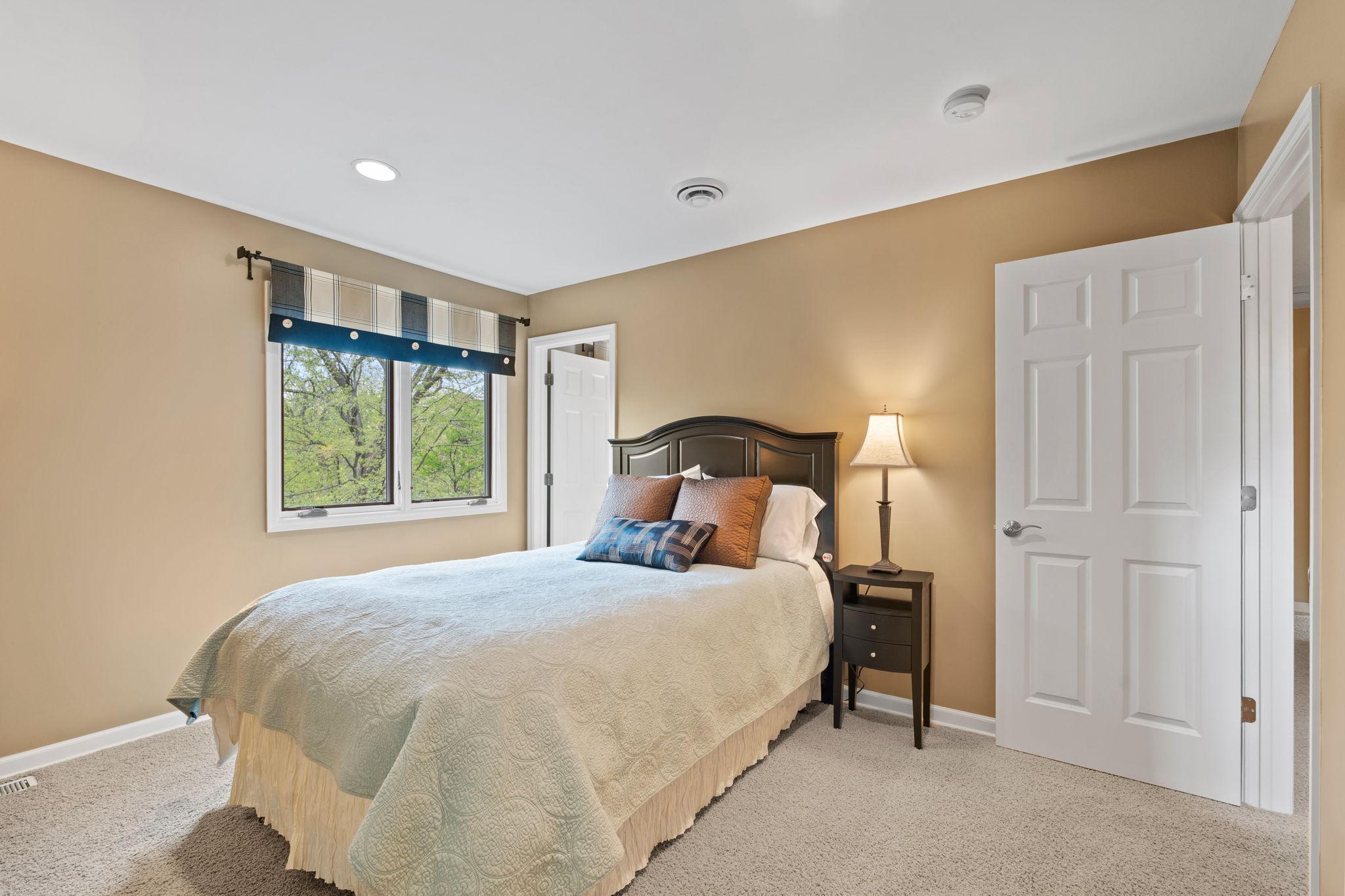 Upper level bedroom en suite
