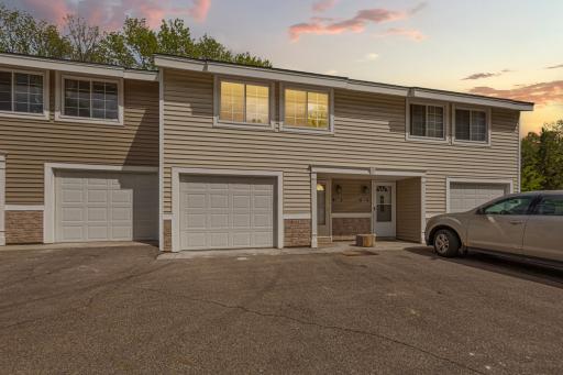 3320 River Bluff Drive, 83, Eagan, MN 55121
