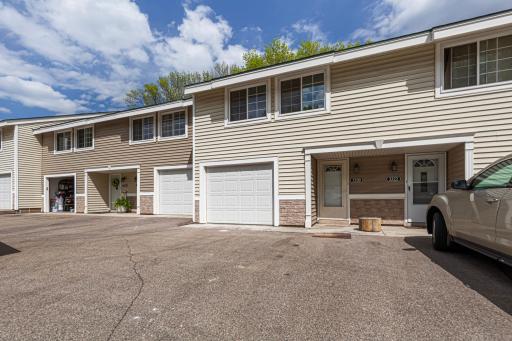3320 River Bluff Drive, 83, Eagan, MN 55121