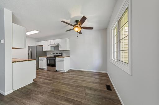 3320 River Bluff Drive, 83, Eagan, MN 55121