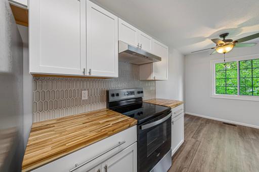3320 River Bluff Drive, 83, Eagan, MN 55121