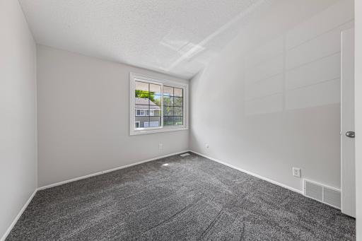 3320 River Bluff Drive, 83, Eagan, MN 55121