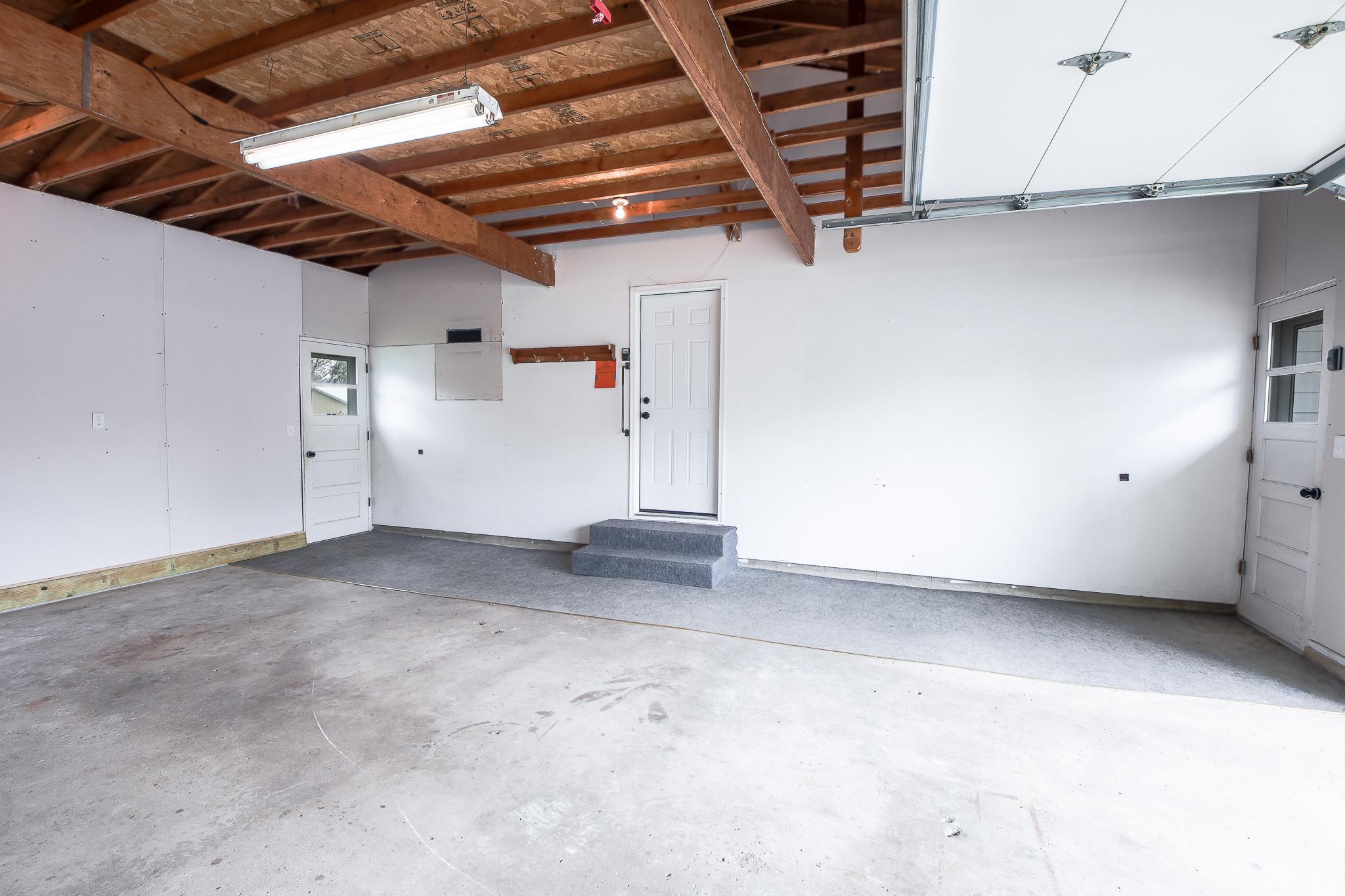 464 Main St E-37.jpg