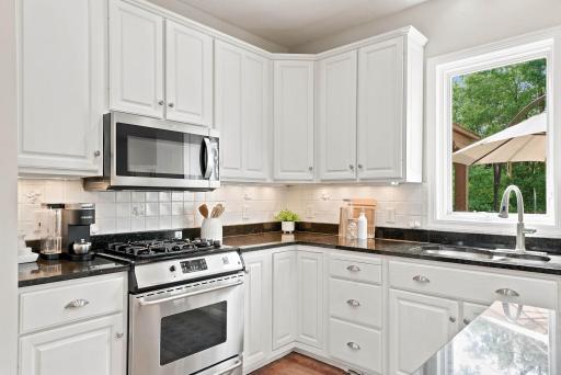 21420 Crimson Court, Lakeville, MN 55044