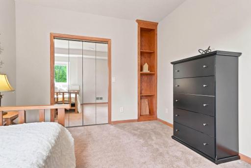 21420 Crimson Court, Lakeville, MN 55044
