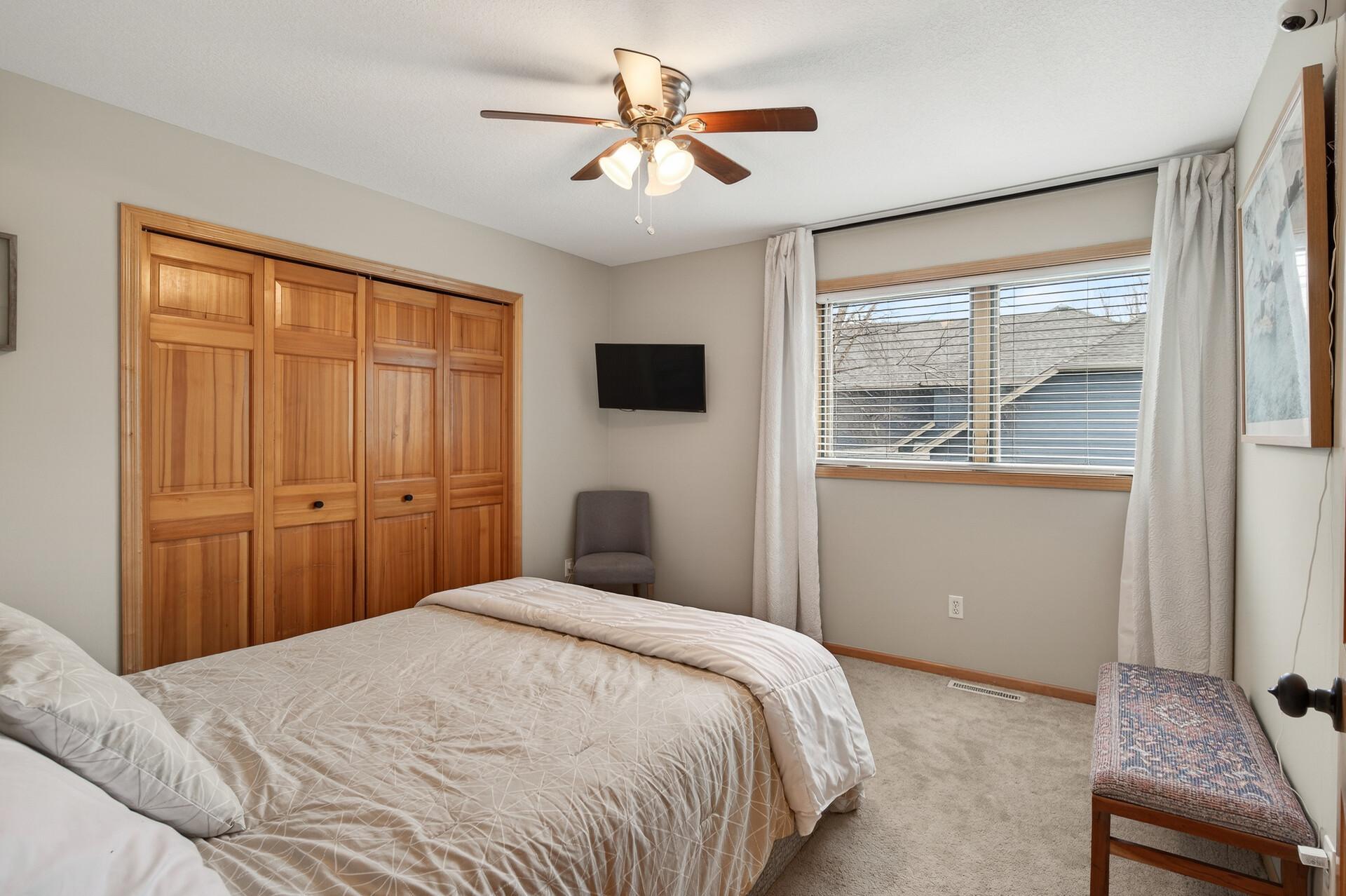 Guest bedroom 1