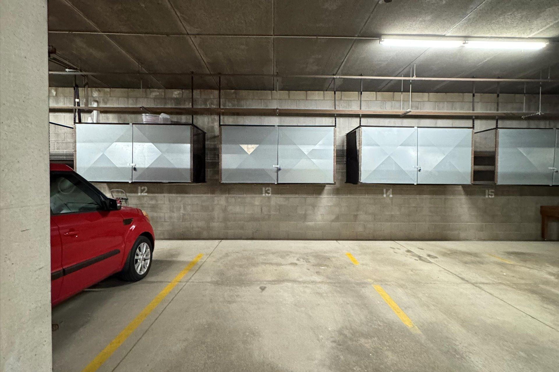 1 Garage Stall