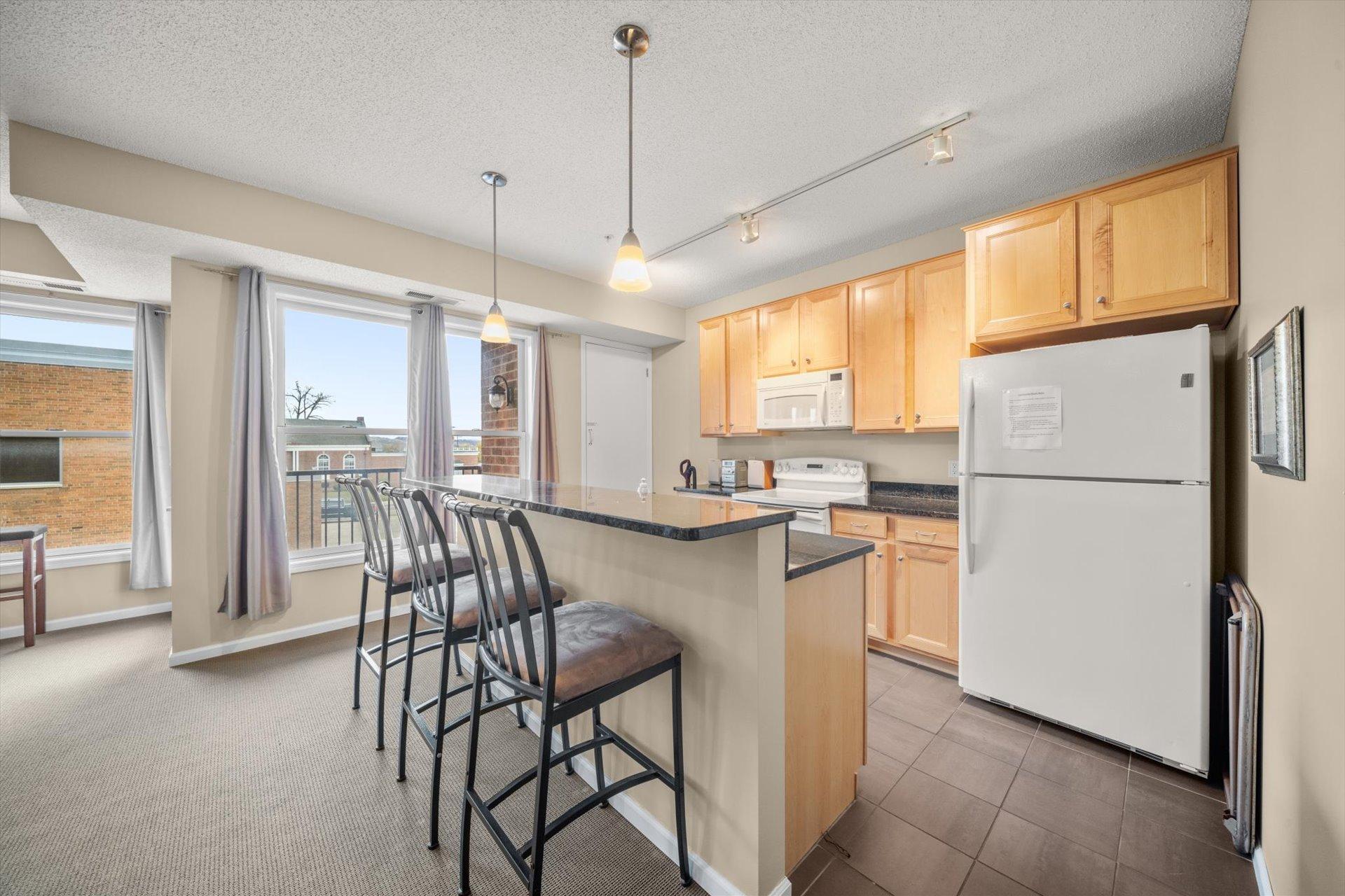 Full community kitchen for your use!