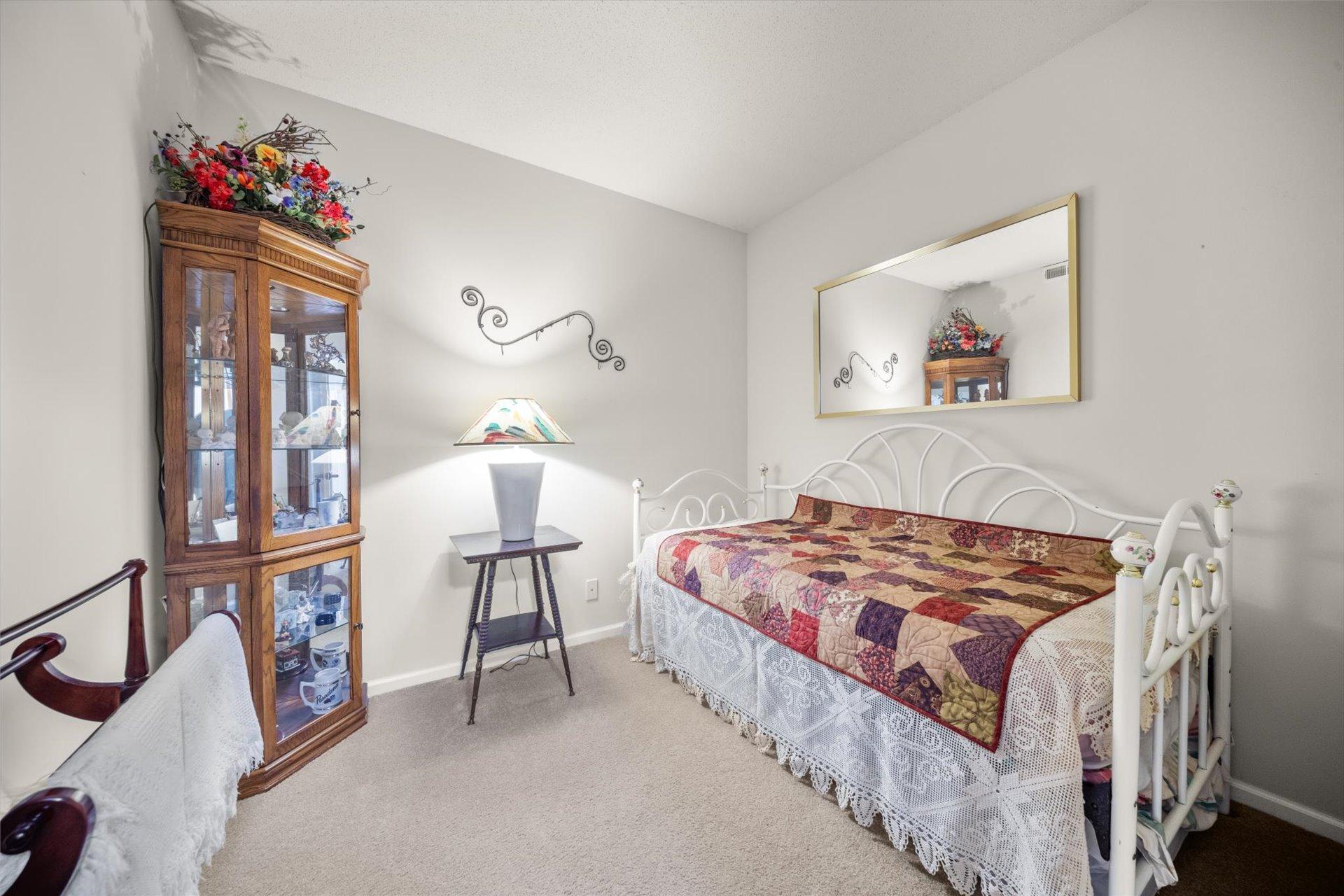 Bonus Room! Great Office Spot or Guest Room!