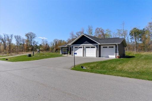 11413 Legacy Court, Brainerd, MN 56401