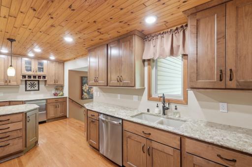 12997 Euclid Avenue, Apple Valley, MN 55124