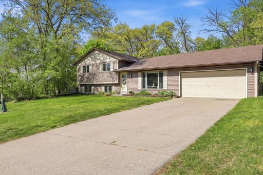 12997 Euclid Avenue, Apple Valley, MN 55124