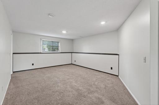 3054 Wilder Street N, Roseville, MN 55113