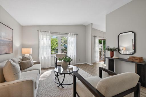 Gorgeous LVP flooring throughout mainfloor