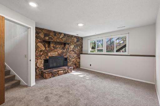 3054 Wilder Street N, Roseville, MN 55113
