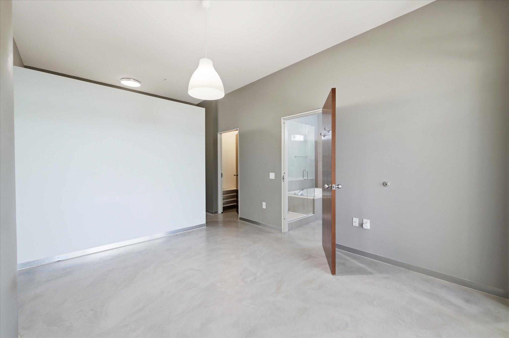 Easy Access to Bathroom & Closet – Smart, Functional Layout.