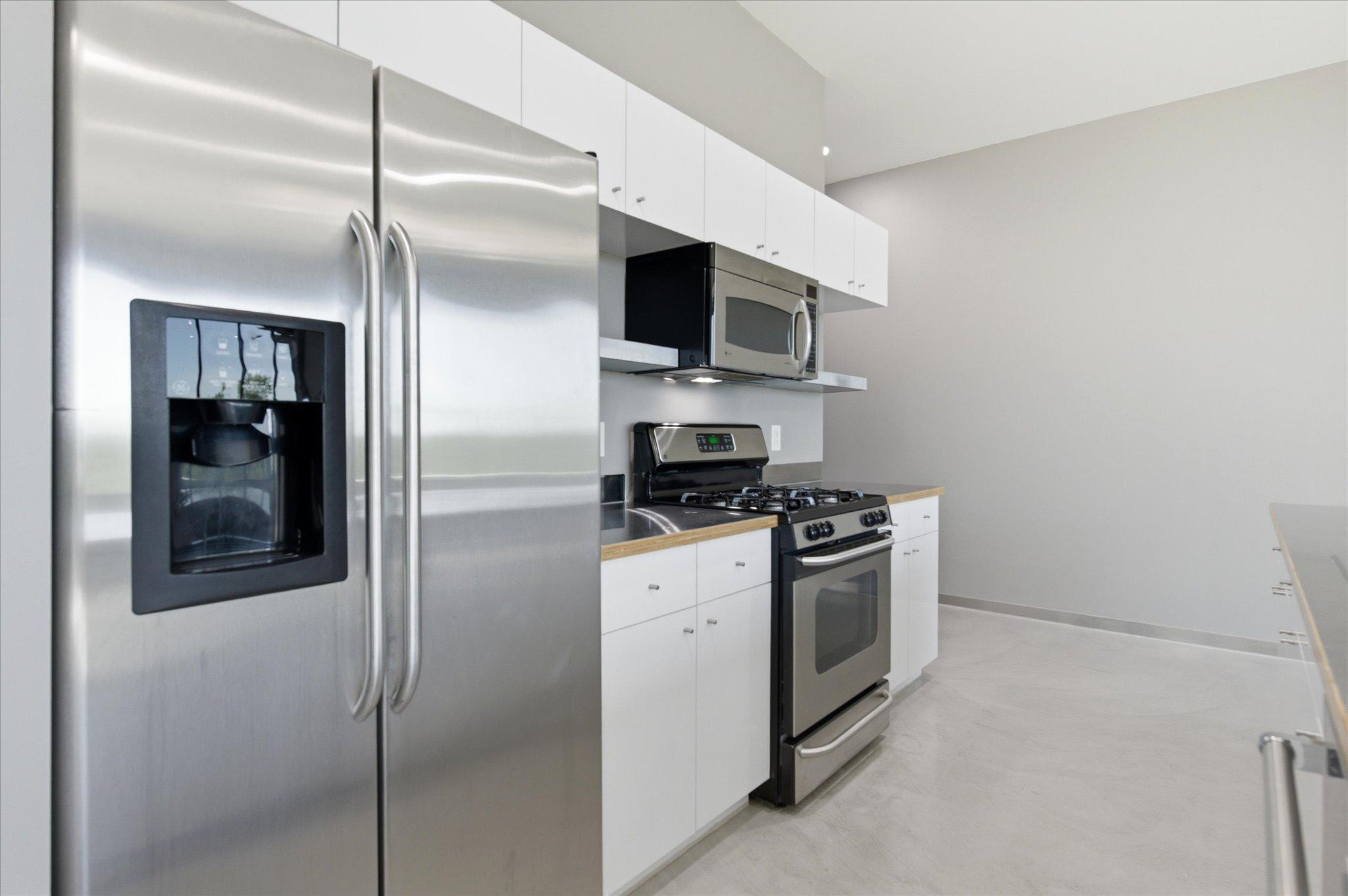 Smart Kitchen Layout – Easy Organization & Setup