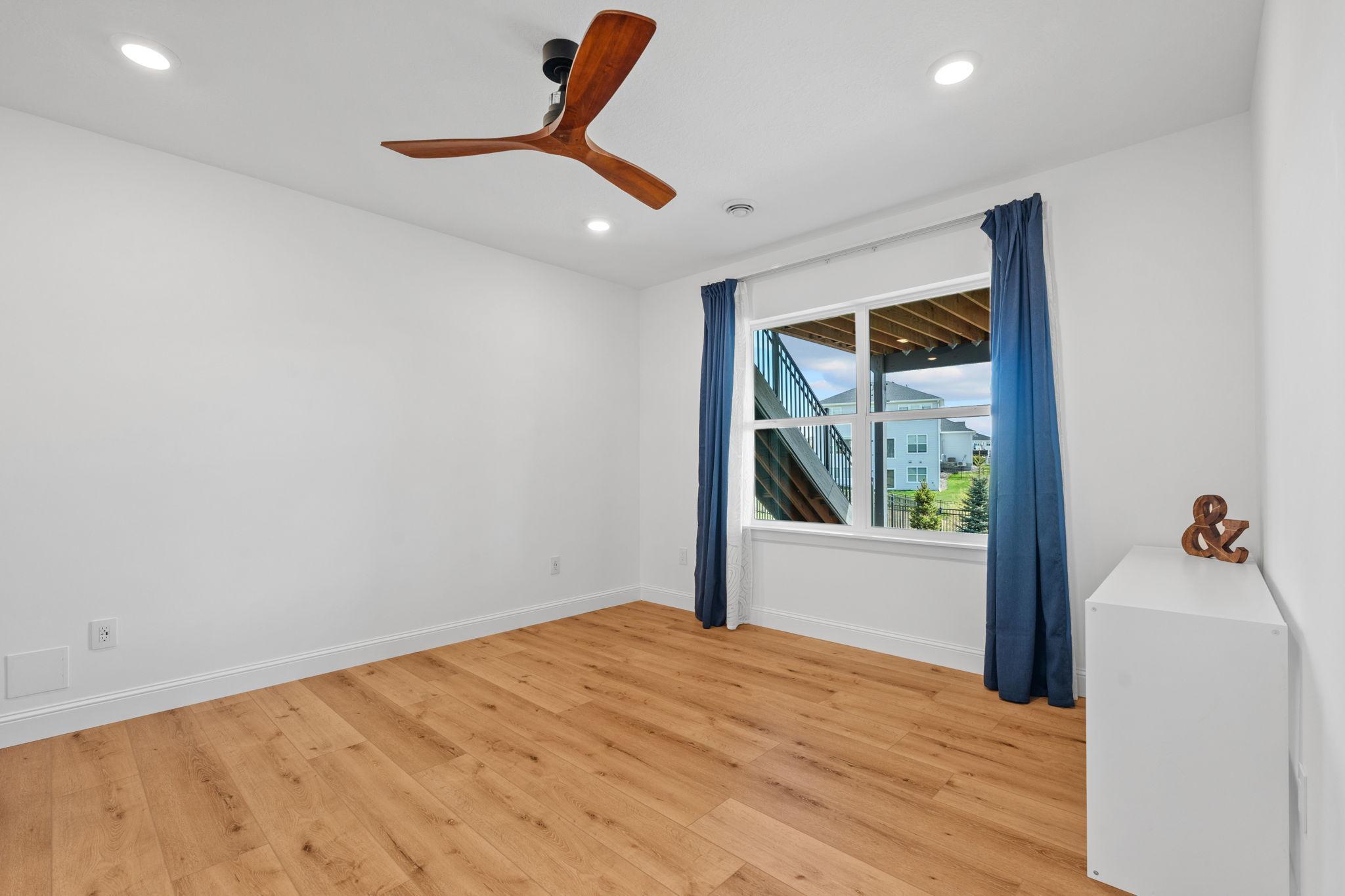 70-web-or-mls-15605 116th Ave N-70.jpg