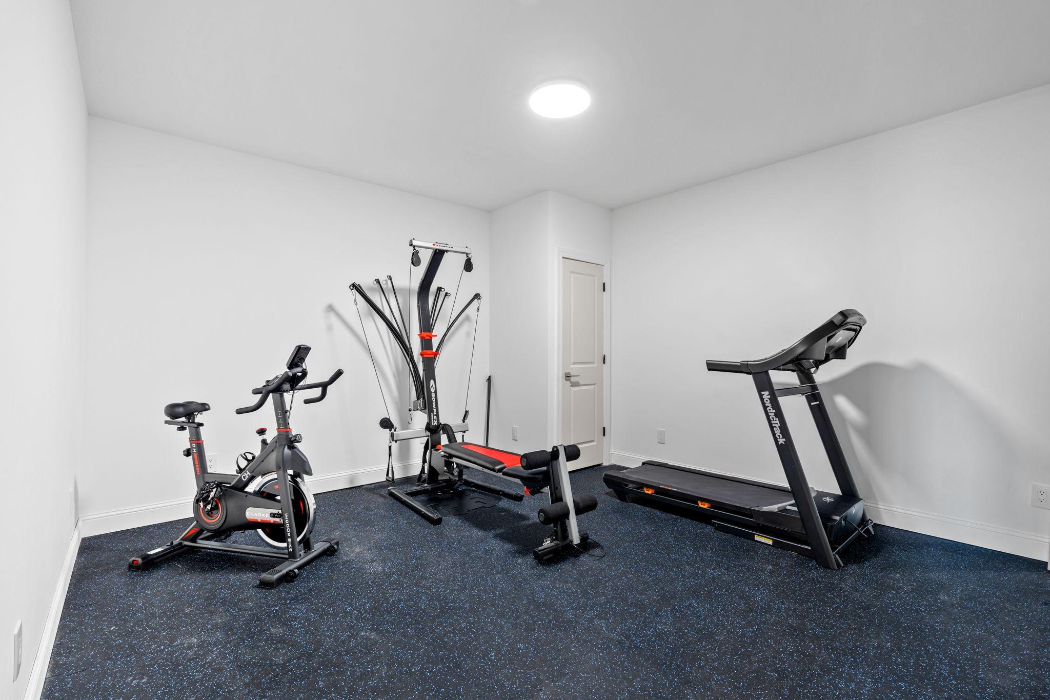 68-web-or-mls-15605 116th Ave N-68.jpg