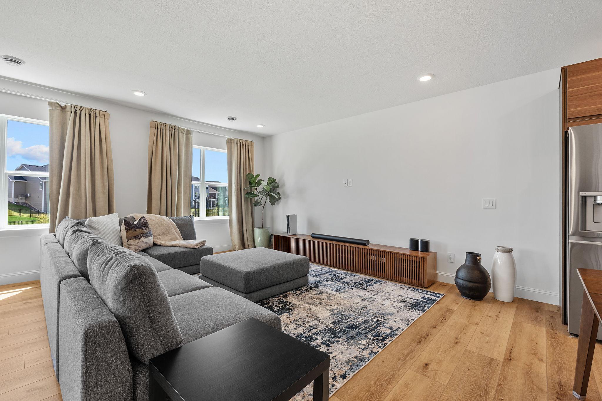 62-web-or-mls-15605 116th Ave N-62.jpg