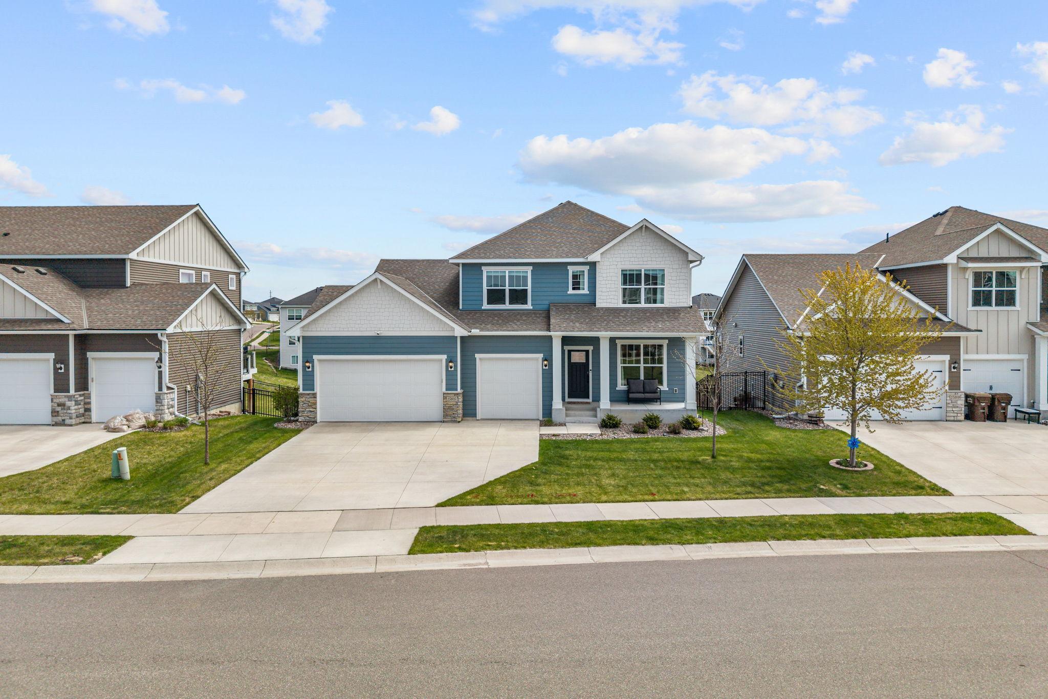 10-web-or-mls-15605 116th Ave N-10.jpg