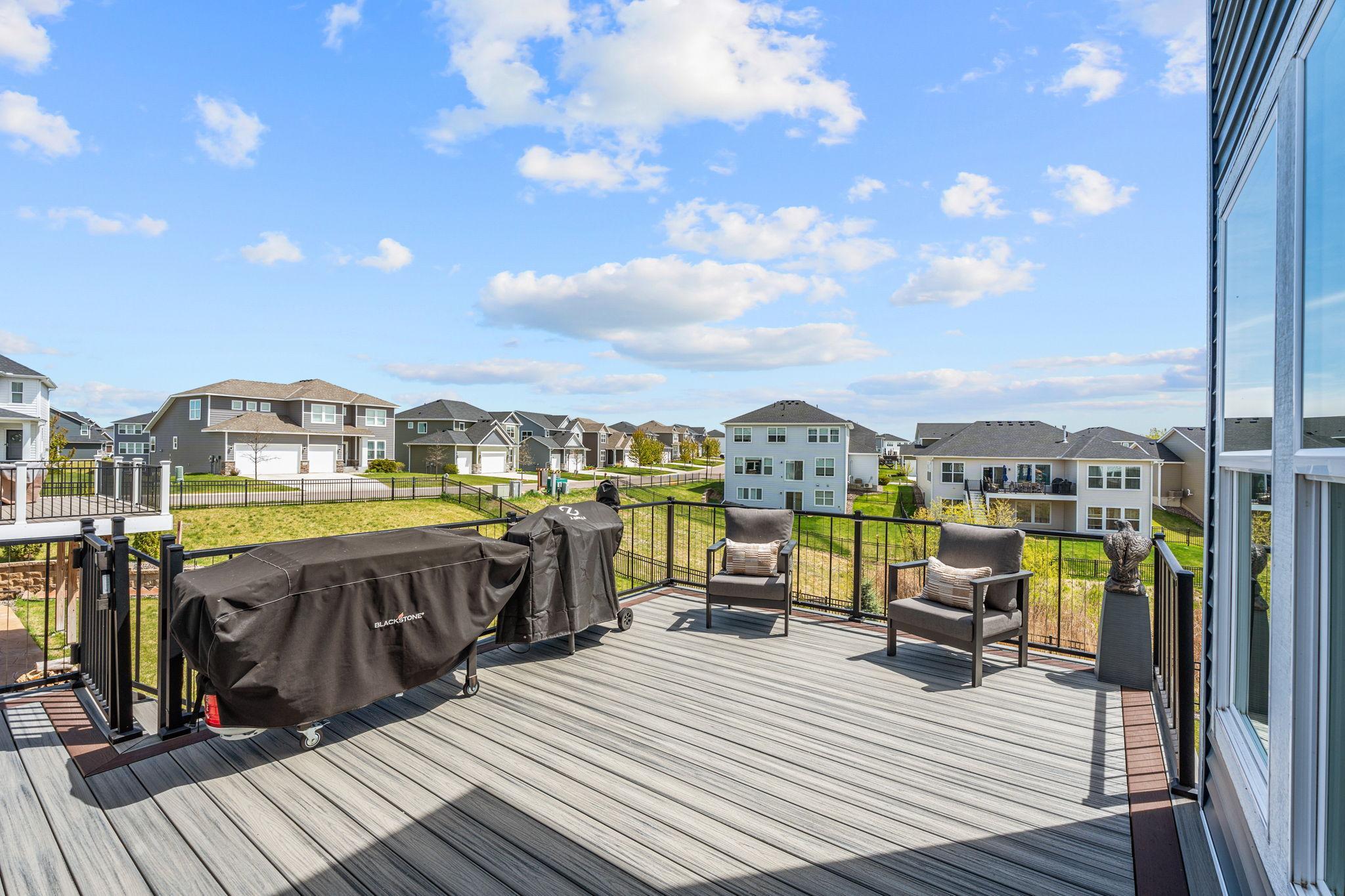 7-web-or-mls-15605 116th Ave N-7.jpg