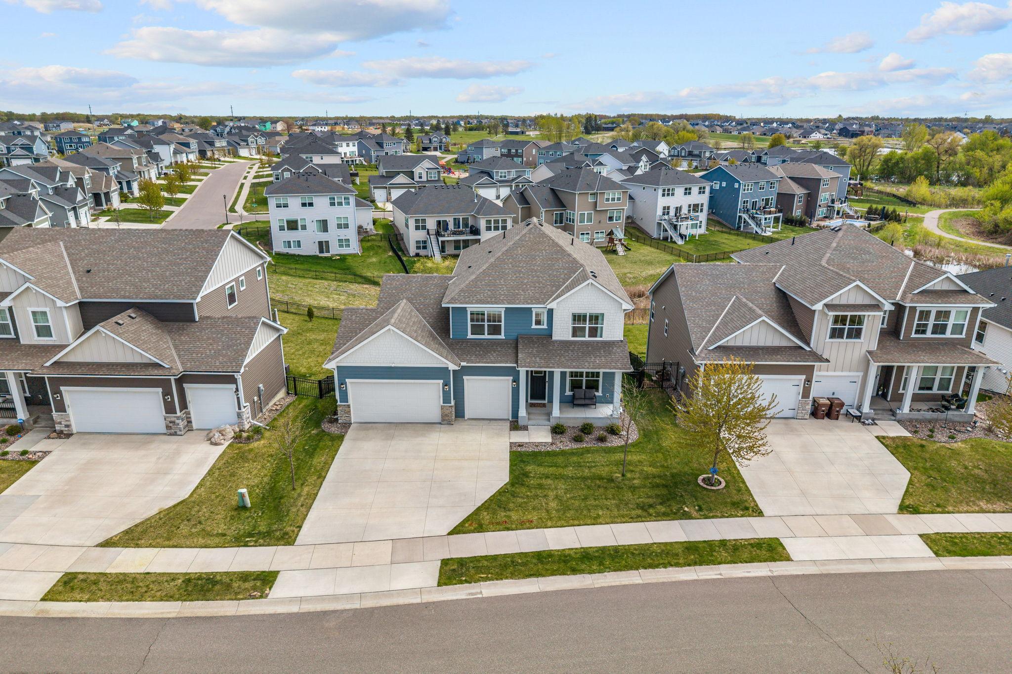 11-web-or-mls-15605 116th Ave N-11.jpg
