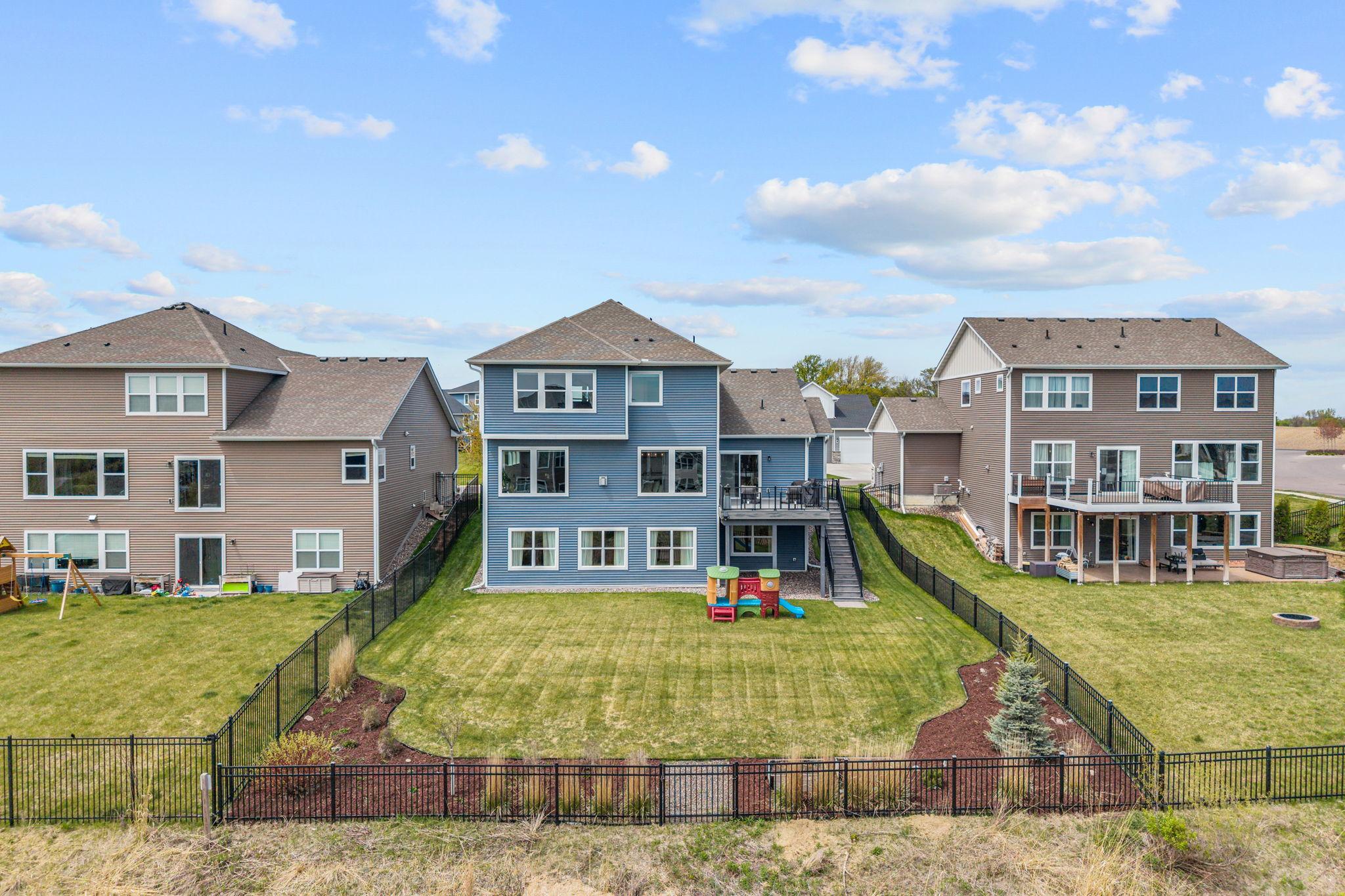 15-web-or-mls-15605 116th Ave N-15.jpg