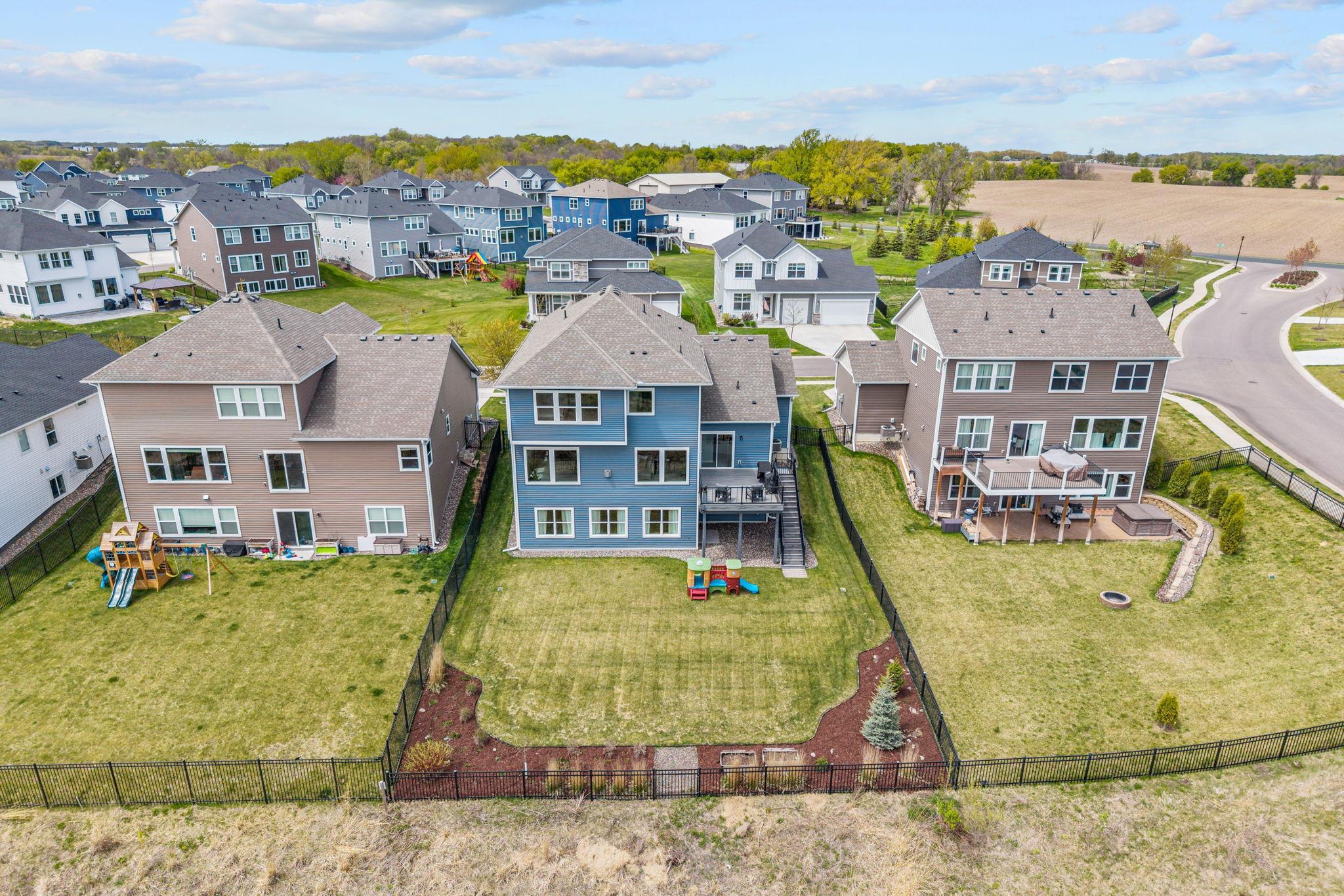 16-web-or-mls-15605 116th Ave N-16.jpg